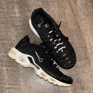Nike Black and White Air Max Plus Sneakers